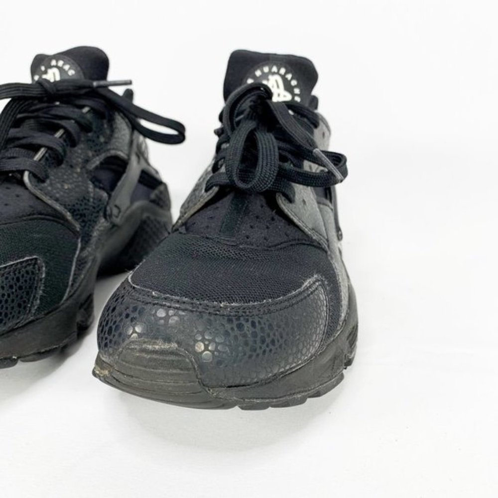 NIKE Men's Air Huarache Black/Black Sneakers - Picture 9 of 13